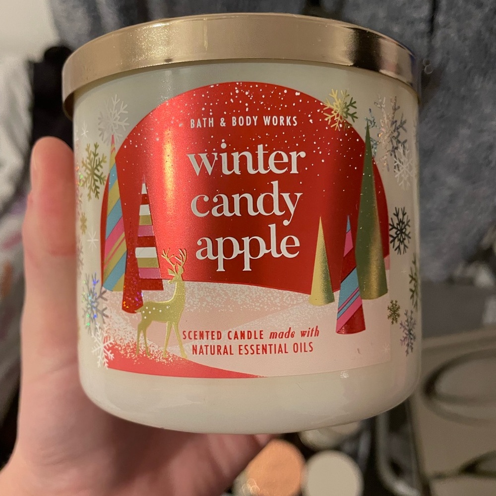 Bath and Body Works 3 wick candle Winter candy apple